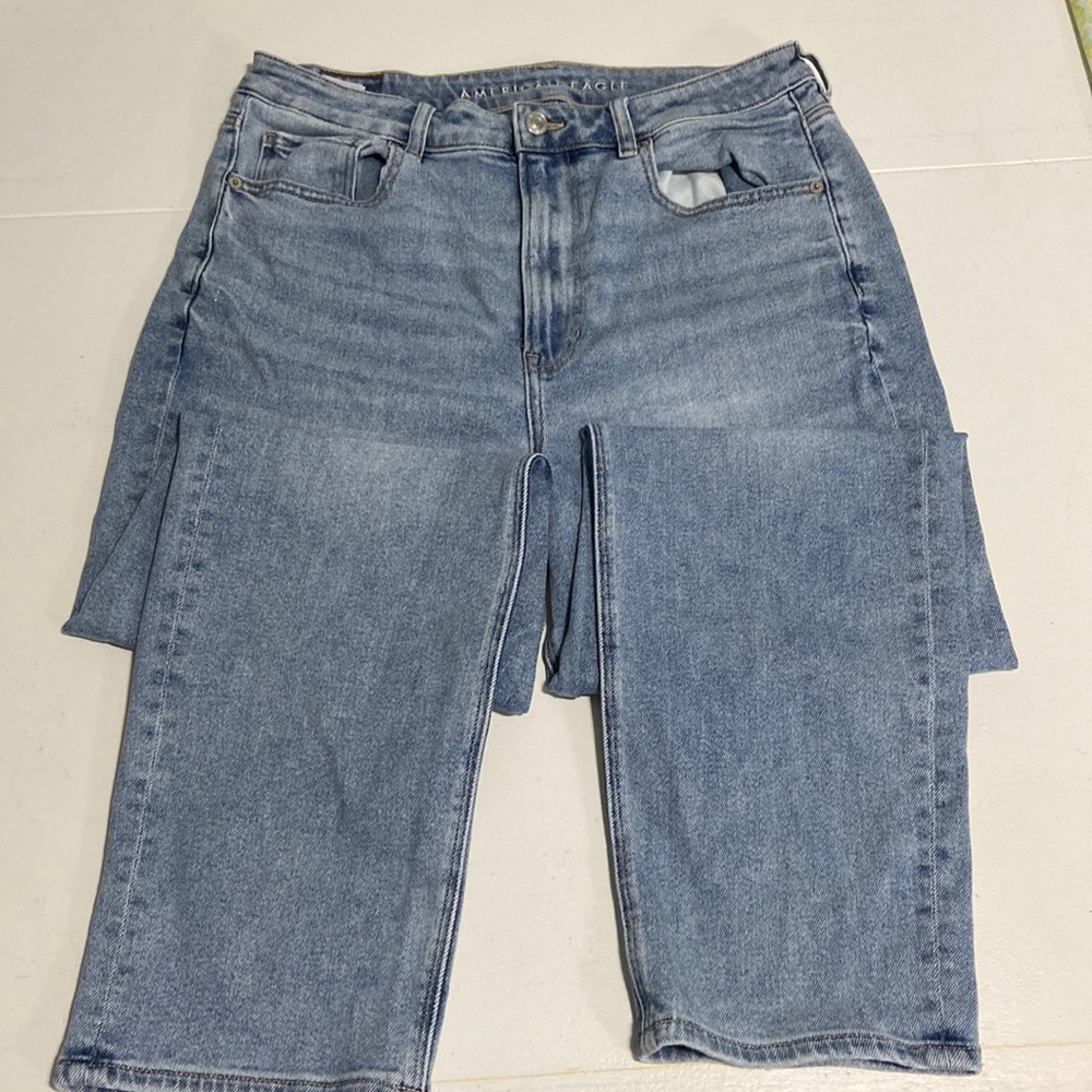 American Eagle mom jeans